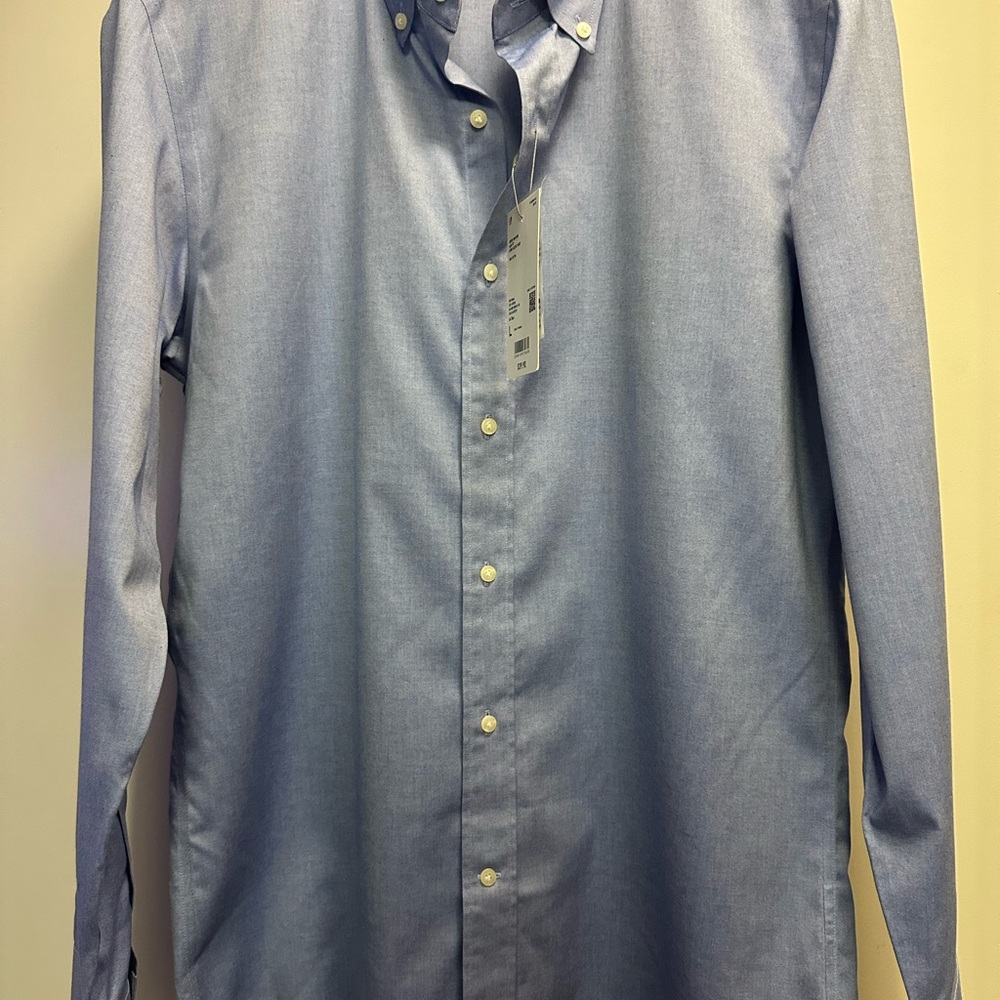 Uniqlo Slim Fit Men's Light Blue Dress Shirt